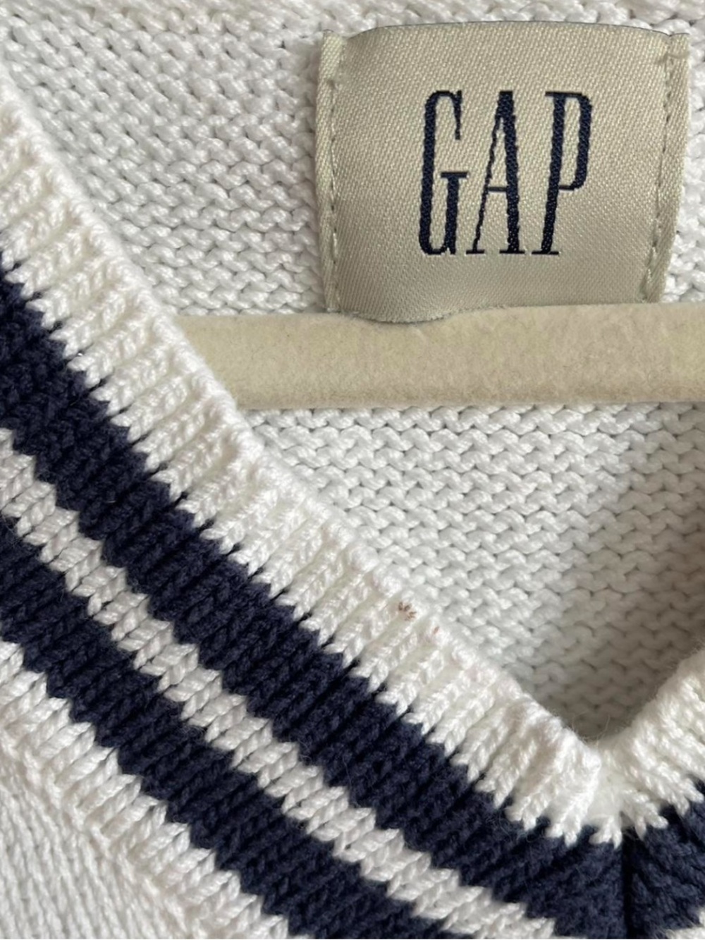 GAP 100% Cotton White and Navy Striped V-Neck Sweater Vest - Picture 3 of 3